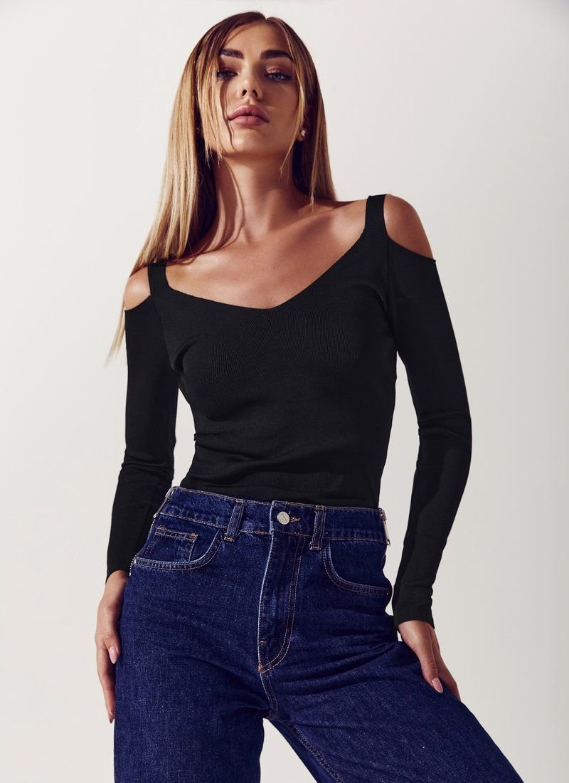 Black longsleeve with open shoulders