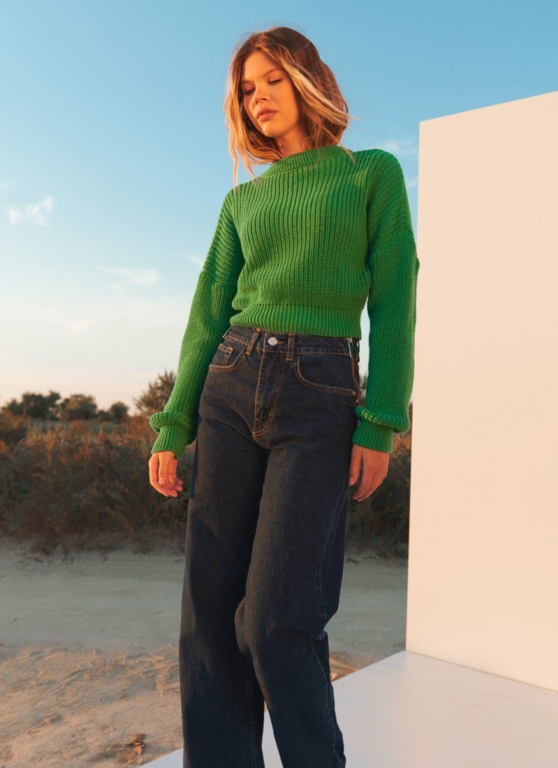 Trendy green jumper