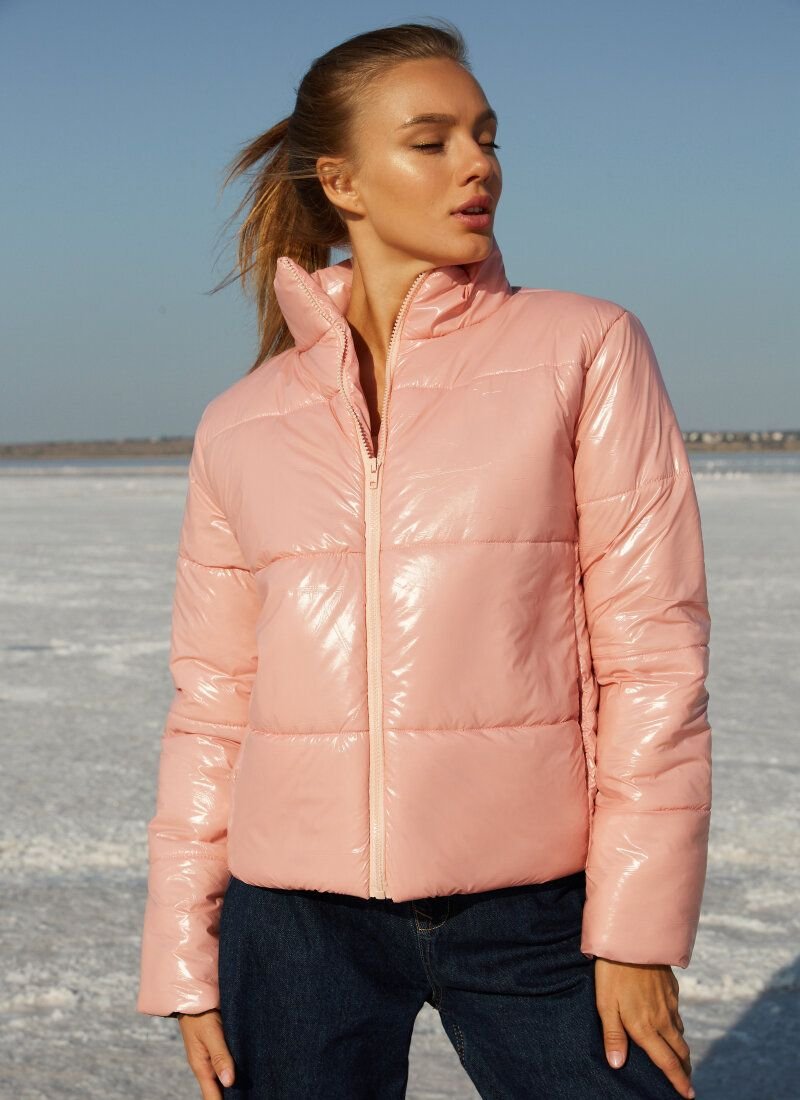 A short down jacket of a delicate shade