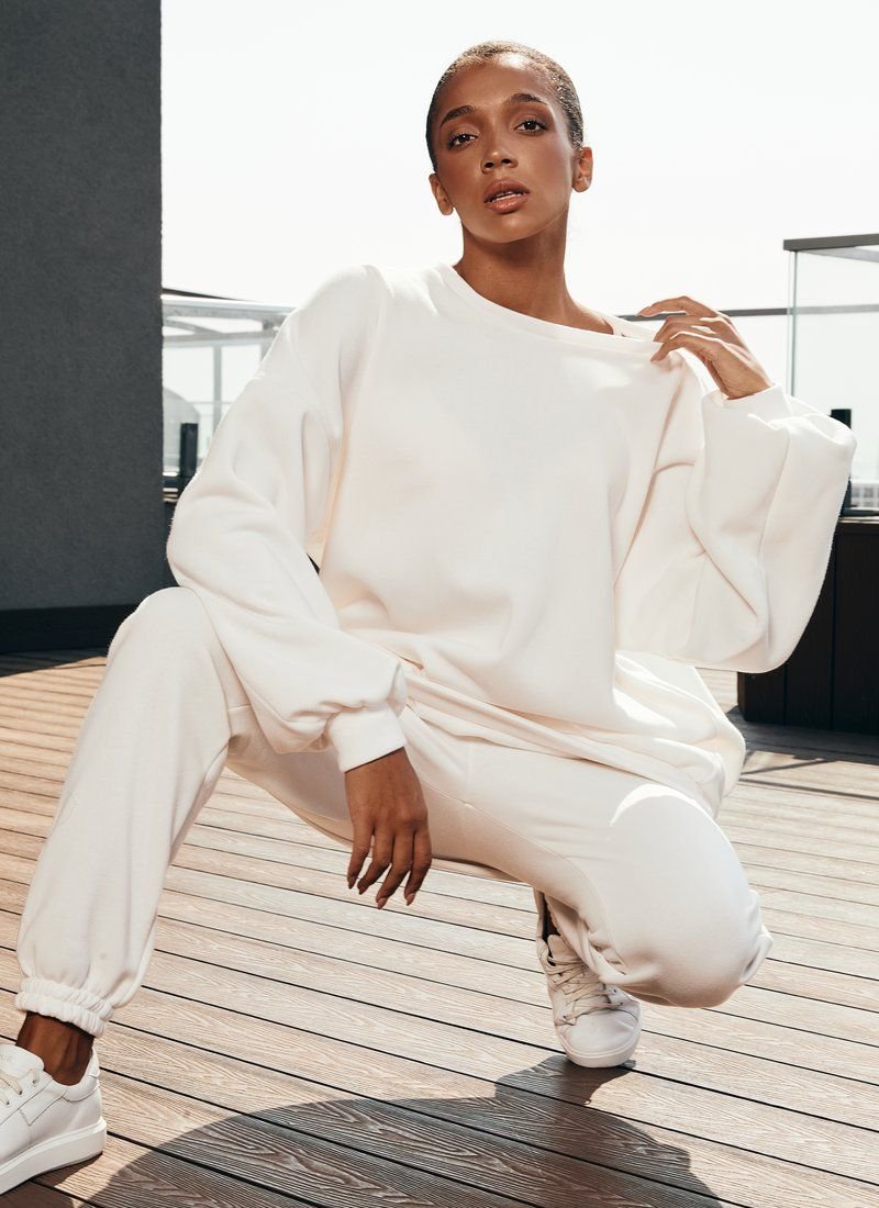 White suit with an elongated sweatshirt