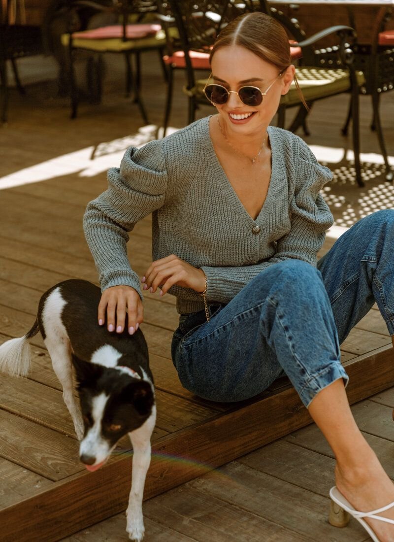 Cropped cardigan made of knitted knitwear