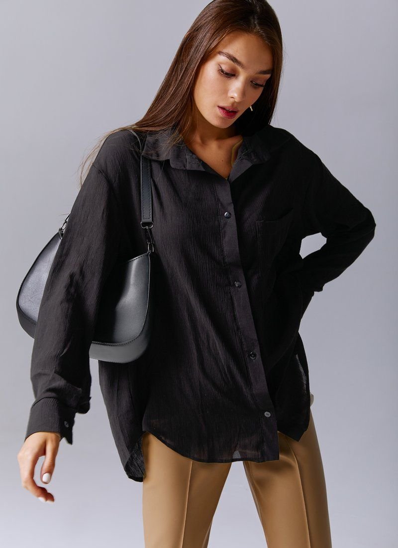 Oversize black shirt