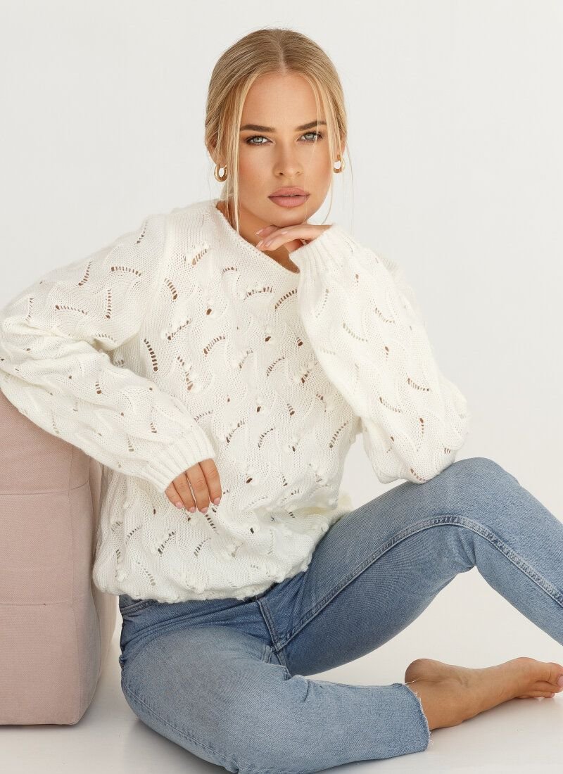 Jumper with a voluminous pattern