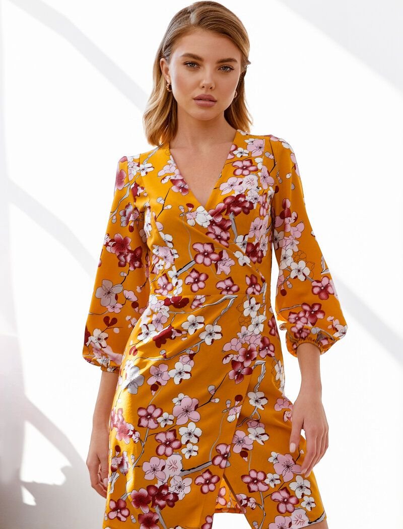 Floral dress for the smell